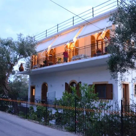 Natsios Aparthotel *